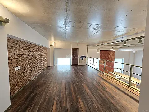 Kirayə verilir 3 otaqlı ofis 106 m²