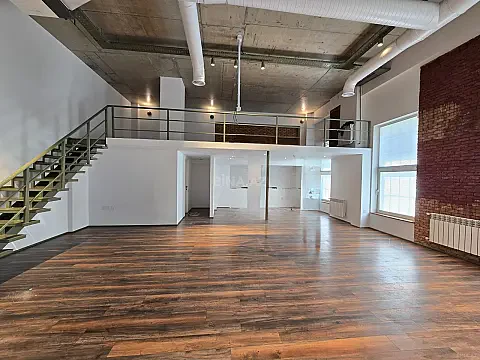 Kirayə verilir 3 otaqlı ofis 106 m²