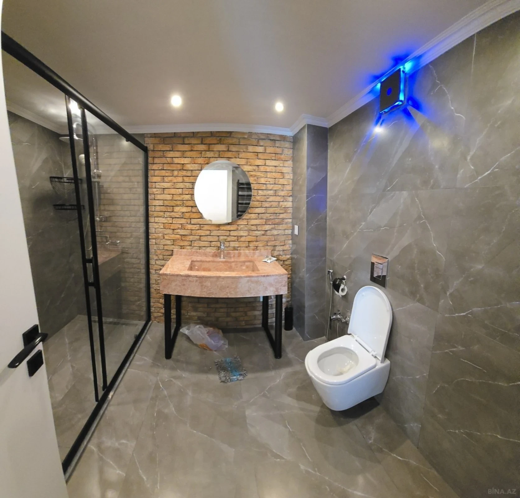 Kirayə verilir 3 otaqlı ofis 106 m²