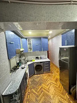 Satılır 5 otaqlı mənzil 130 m²