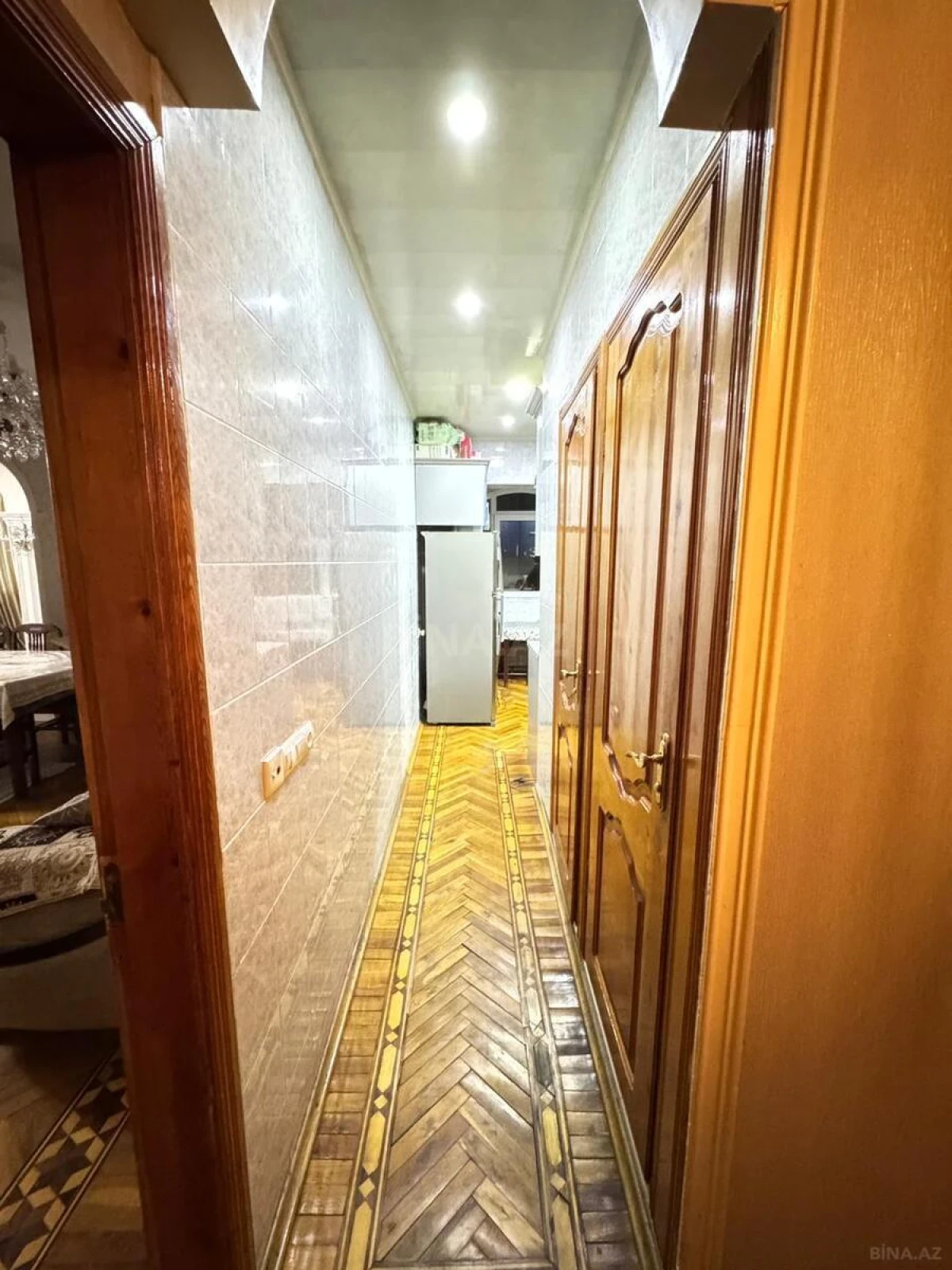 Satılır 5 otaqlı mənzil 130 m²