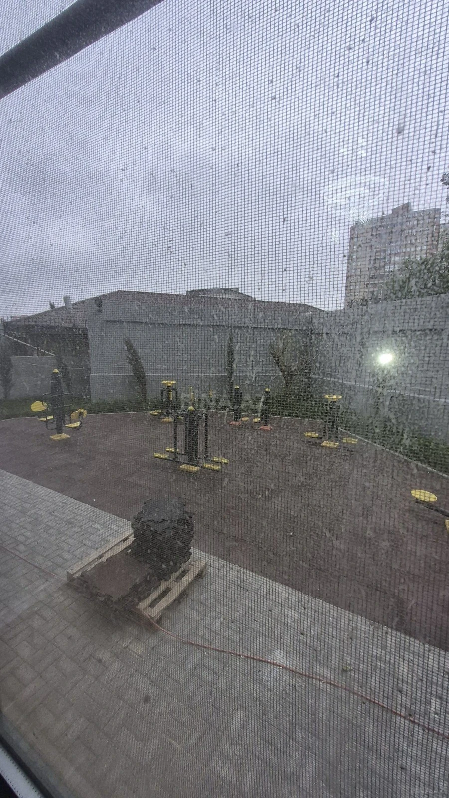 Satılır 2 otaqlı mənzil 66 m²