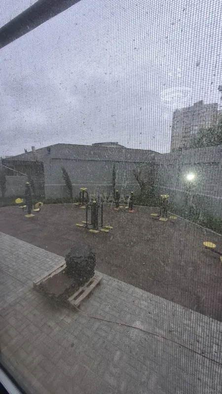 Satılır 2 otaqlı mənzil 66 m²