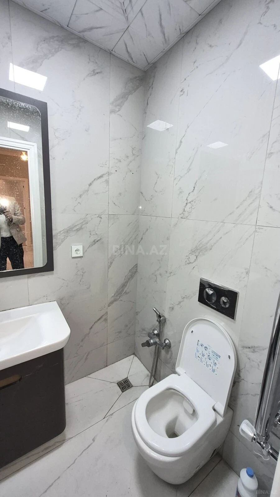 Satılır 2 otaqlı mənzil 66 m²