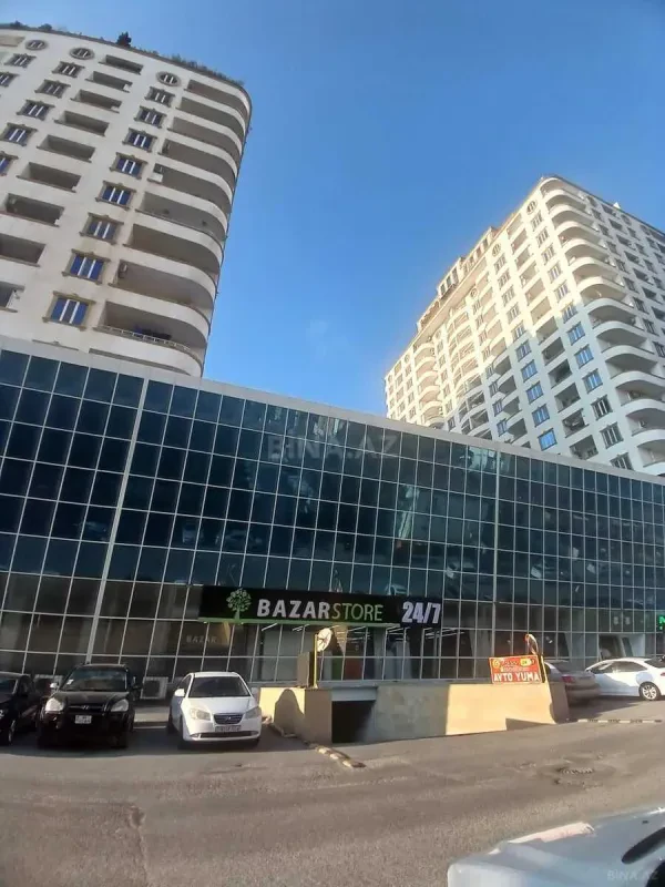 Satılır 3 otaqlı mənzil 130 m²