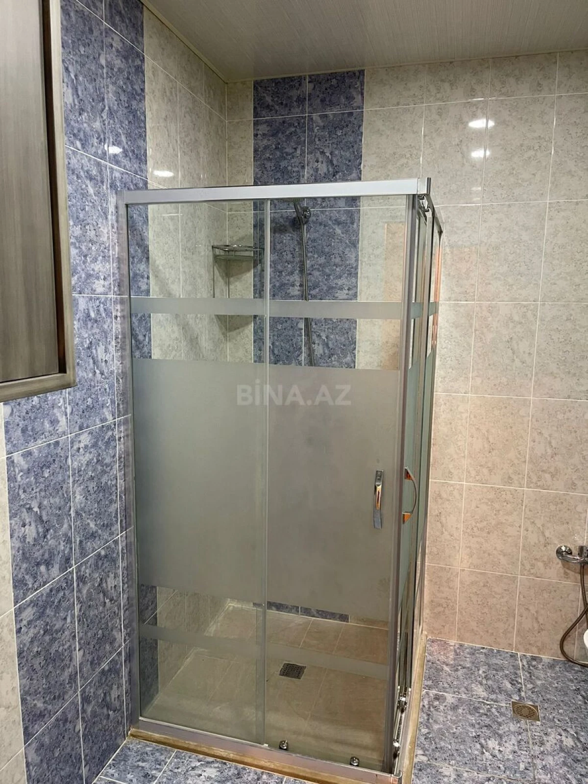 Kirayə verilir 2 otaqlı mənzil 80 m²