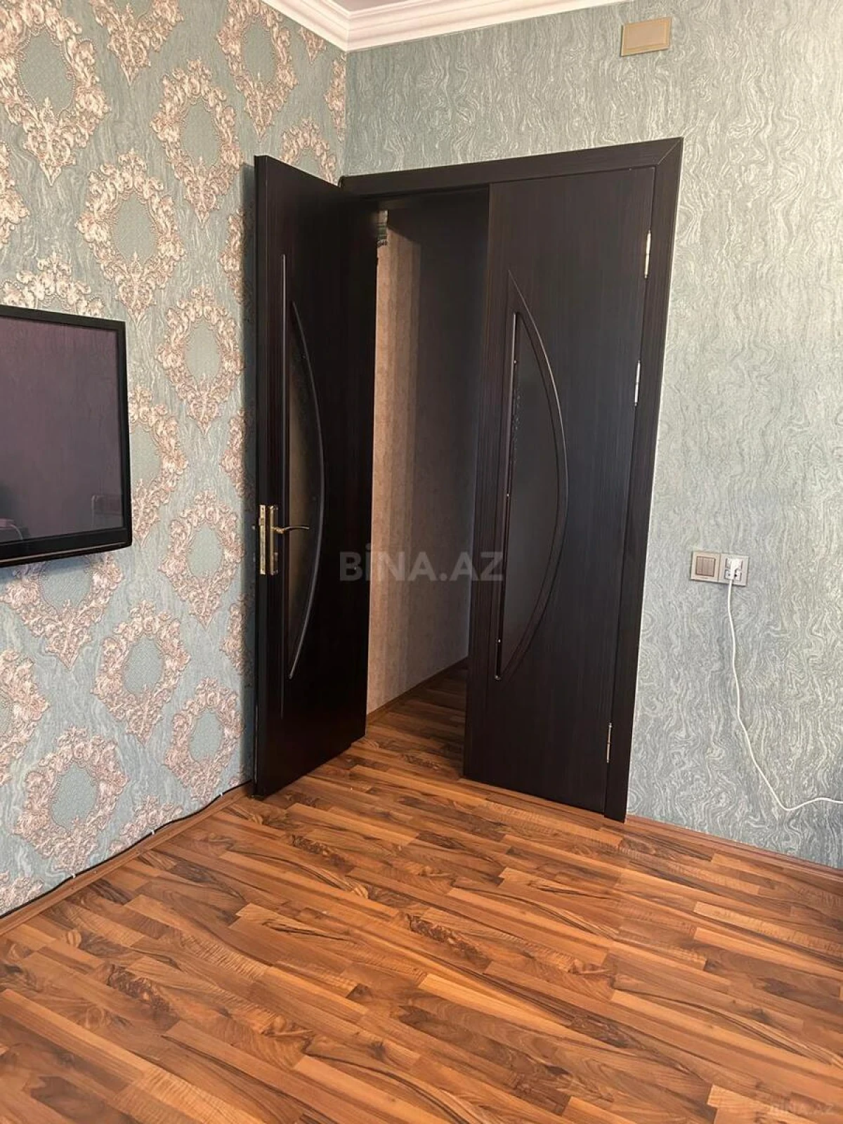Satılır 2 otaqlı mənzil 67 m²