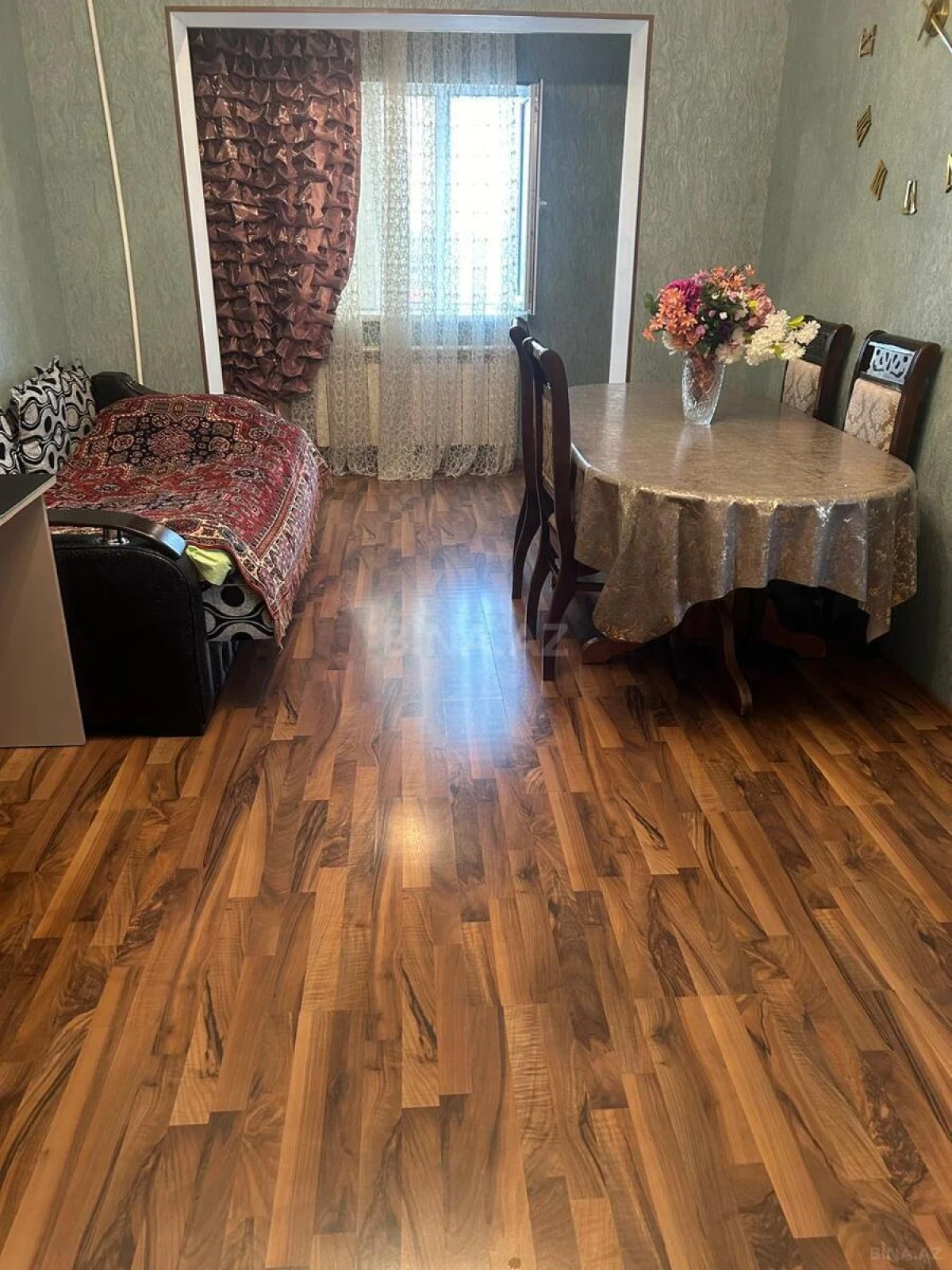 Satılır 2 otaqlı mənzil 67 m²