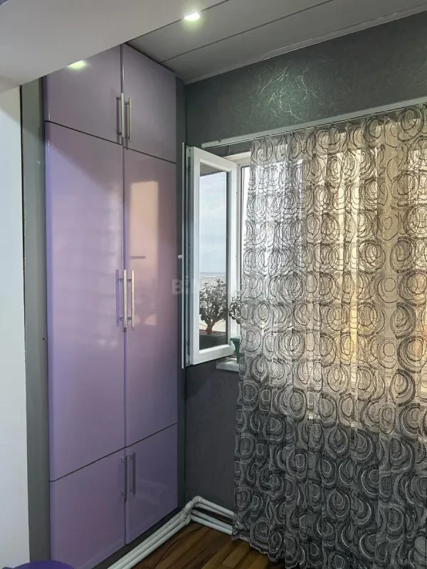 Satılır 2 otaqlı mənzil 67 m²
