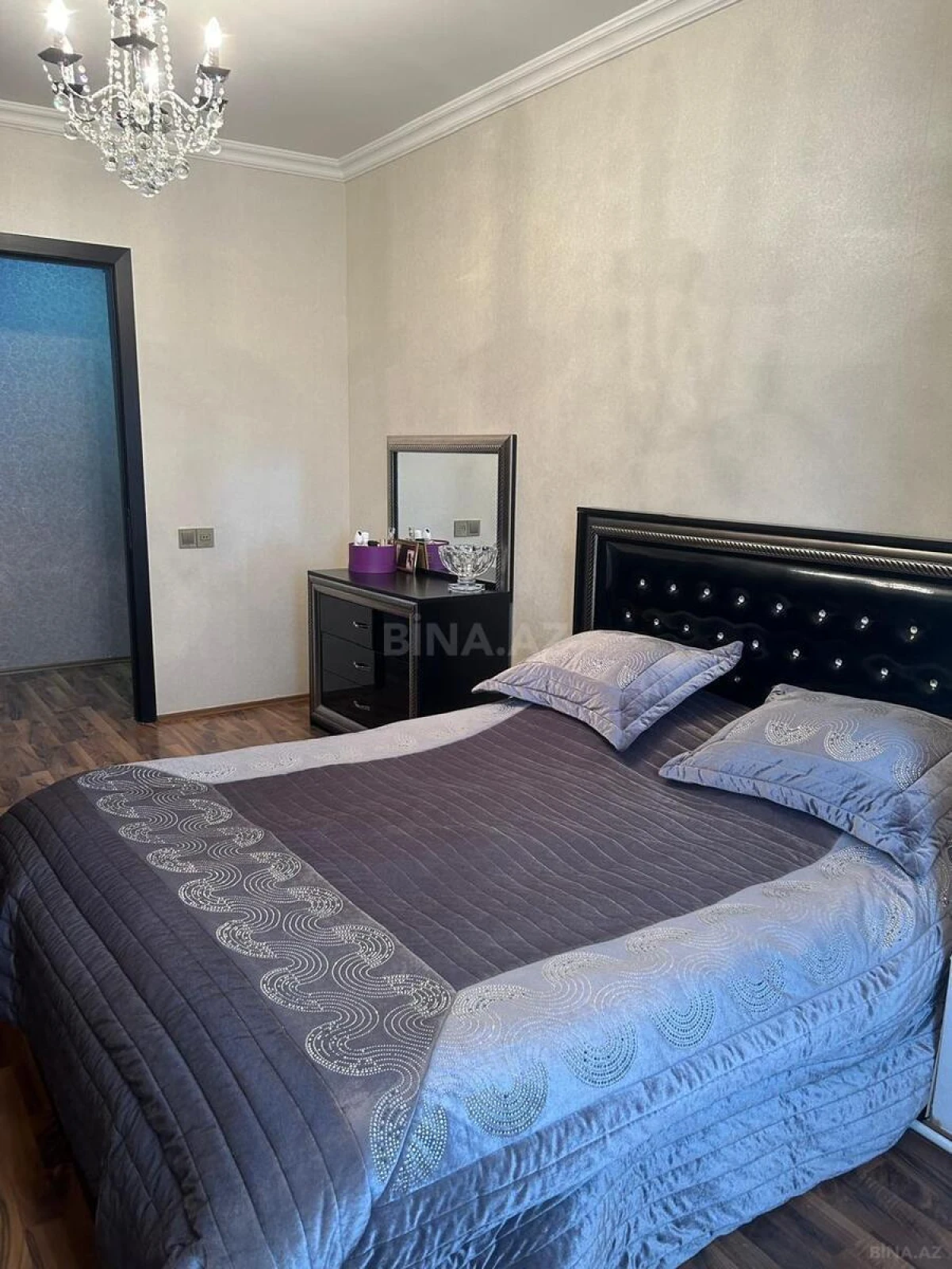 Satılır 2 otaqlı mənzil 67 m²