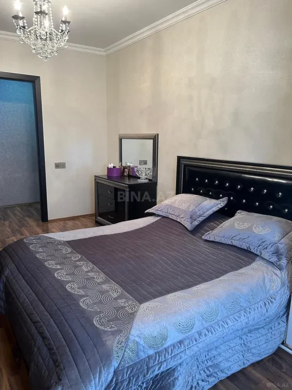 Satılır 2 otaqlı mənzil 67 m²
