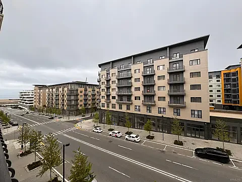 Satılır 3 otaqlı mənzil 144 m²