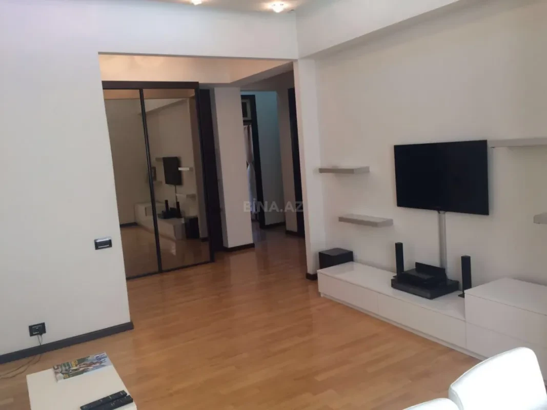 Kirayə verilir 3 otaqlı mənzil 100 m²