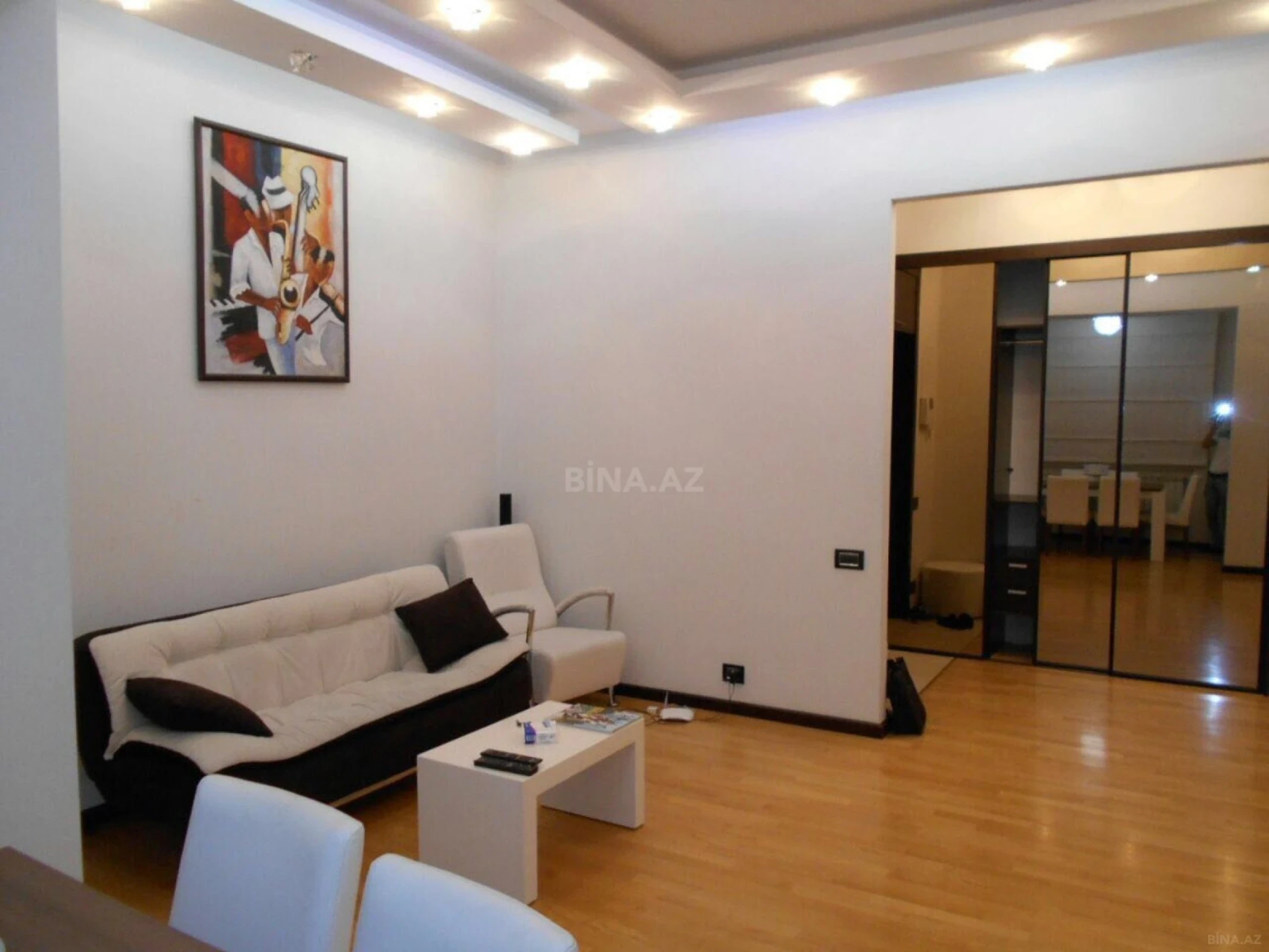 Kirayə verilir 3 otaqlı mənzil 100 m²