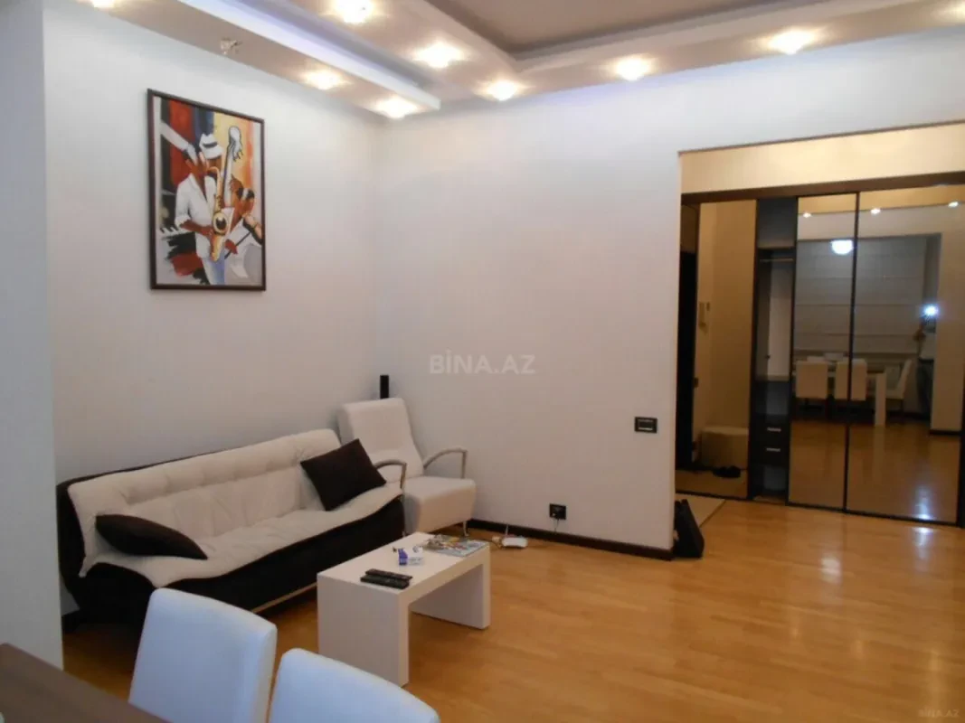 Kirayə verilir 3 otaqlı mənzil 100 m²