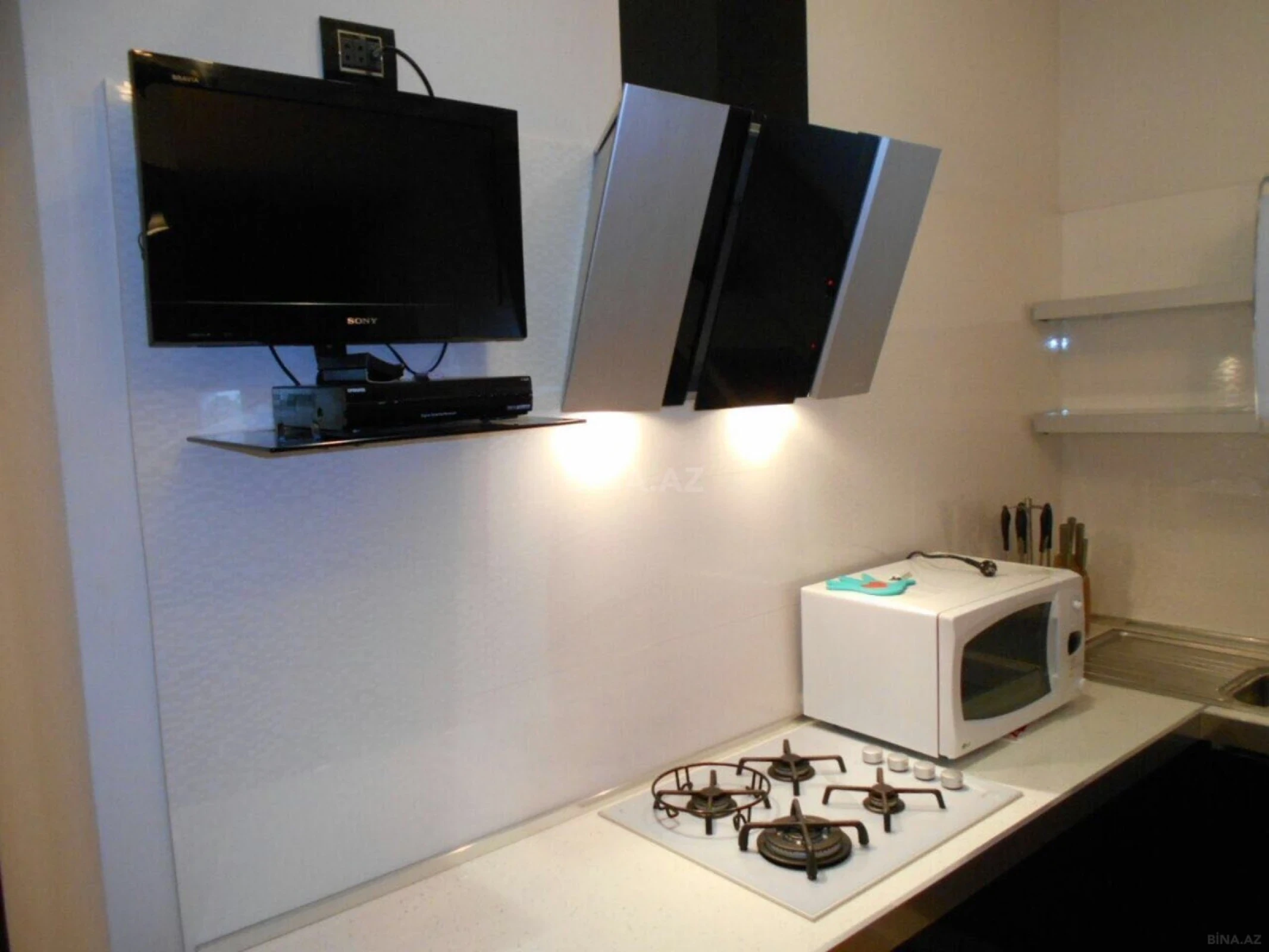 Kirayə verilir 3 otaqlı mənzil 100 m²