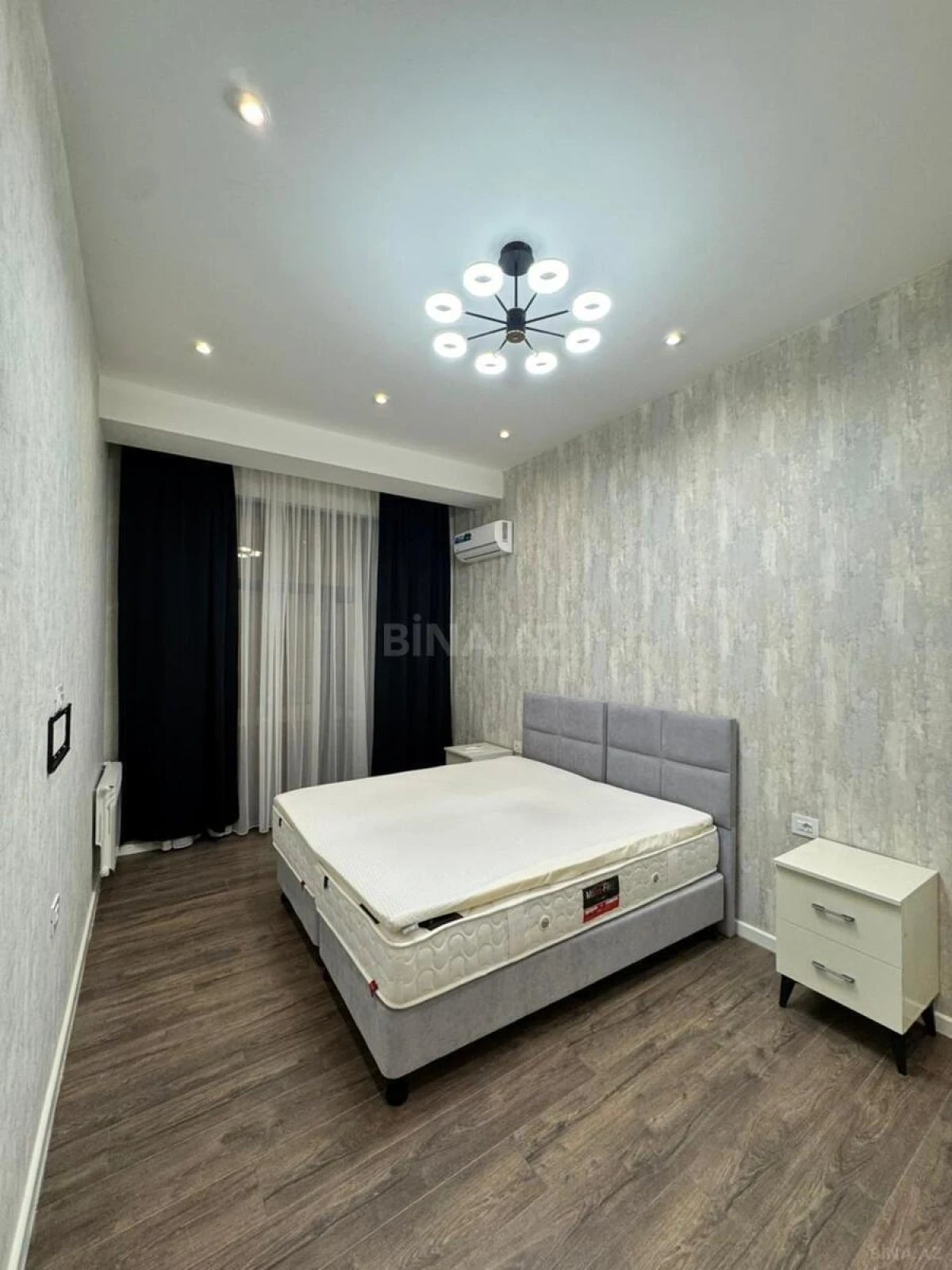 Kirayə verilir 2 otaqlı mənzil 75 m²