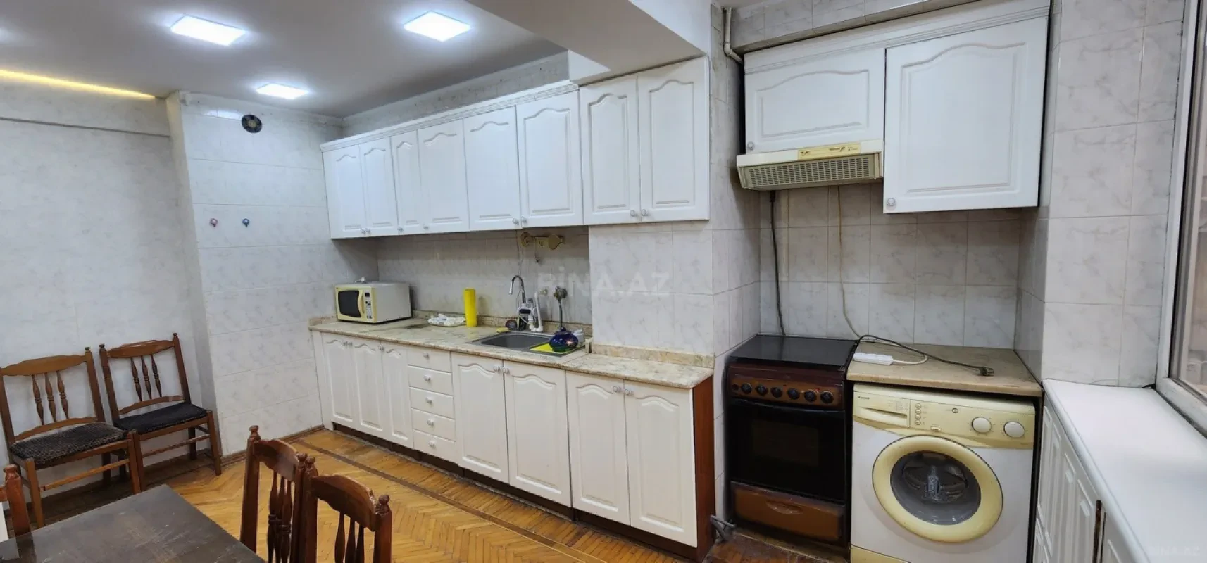 Kirayə verilir 2 otaqlı mənzil 80 m²