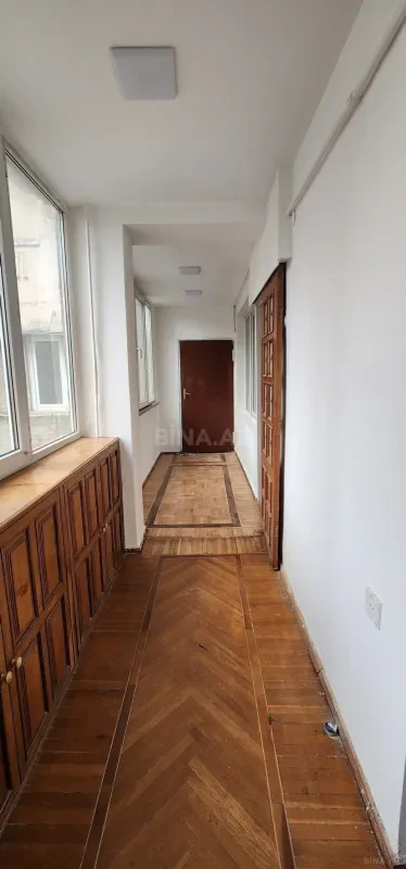Kirayə verilir 2 otaqlı mənzil 80 m²
