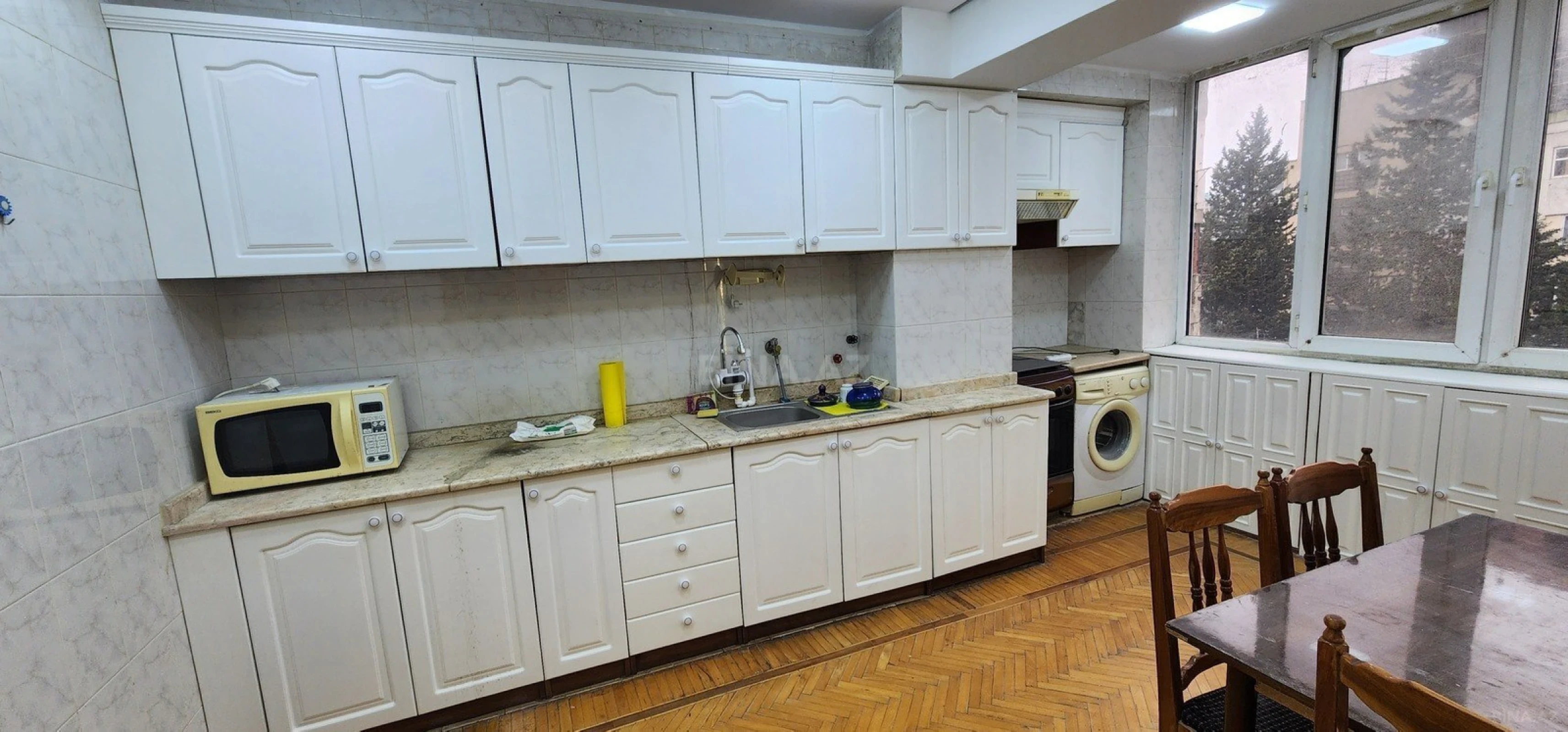 Kirayə verilir 2 otaqlı mənzil 80 m²