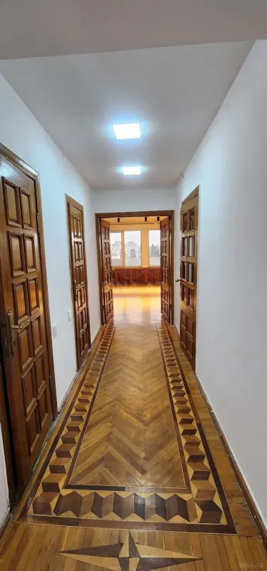 Kirayə verilir 2 otaqlı mənzil 80 m²