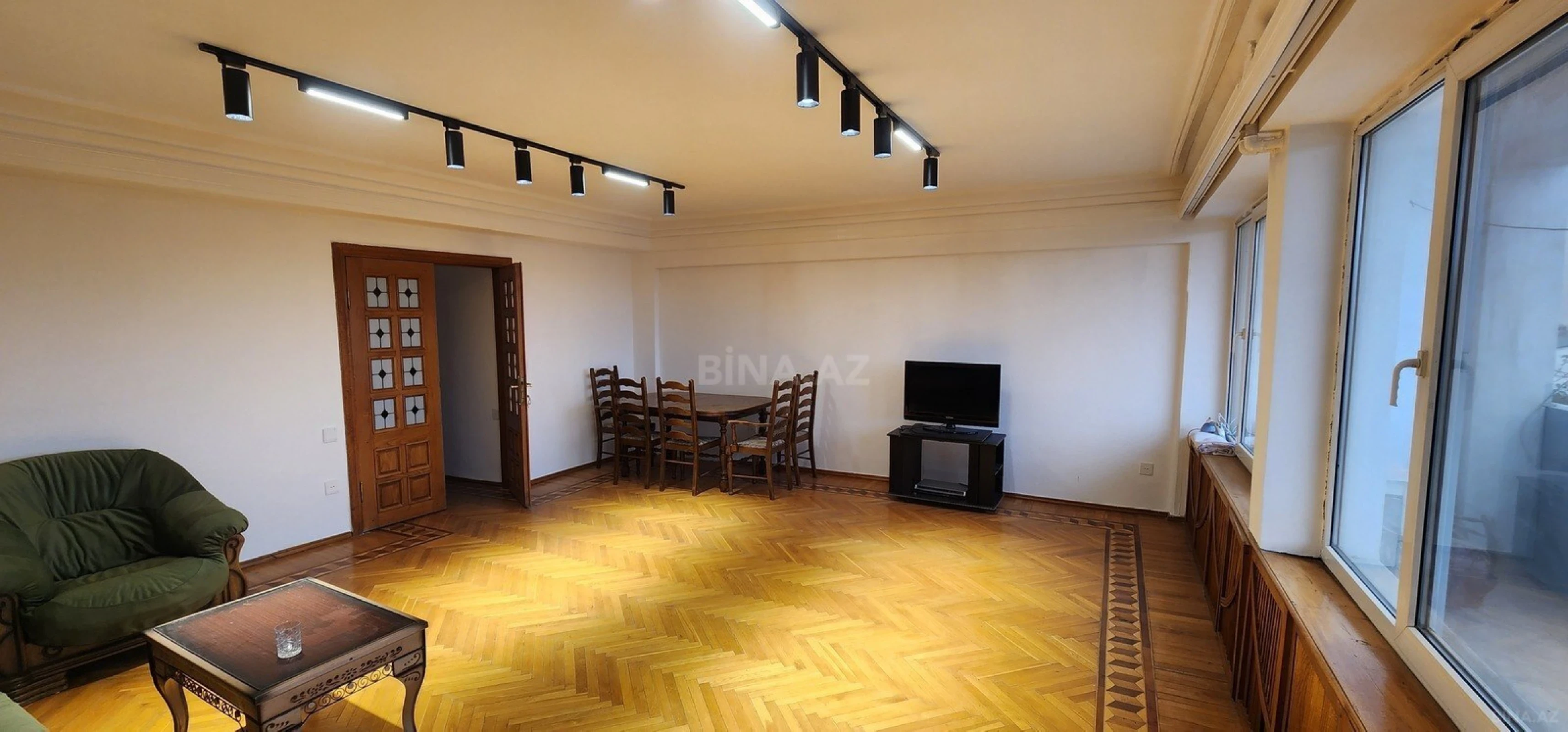 Kirayə verilir 2 otaqlı mənzil 80 m²