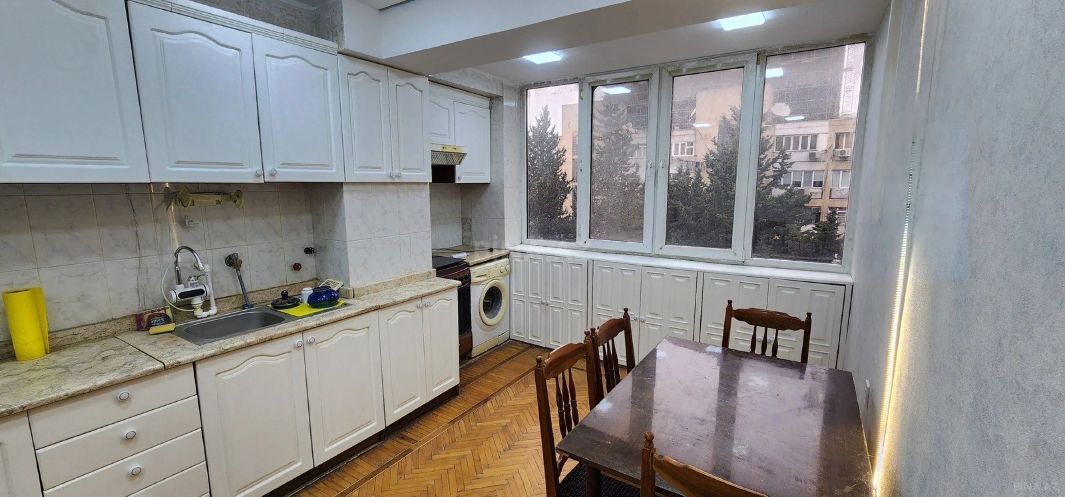 Kirayə verilir 2 otaqlı mənzil 80 m²