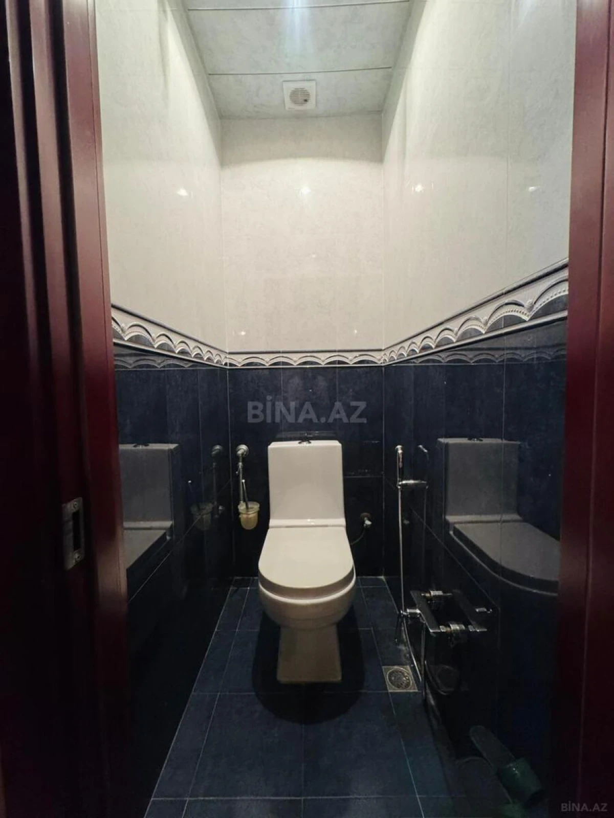 Satılır 3 otaqlı mənzil 130 m²