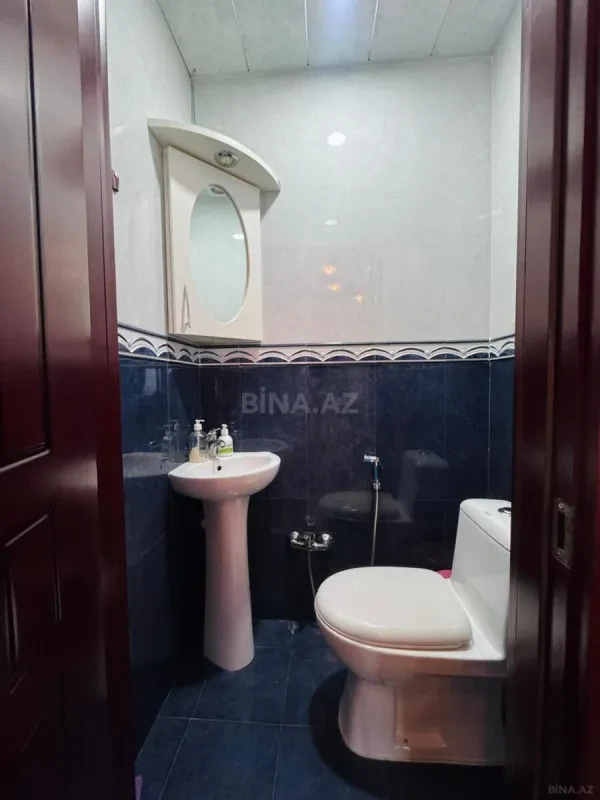Satılır 3 otaqlı mənzil 130 m²