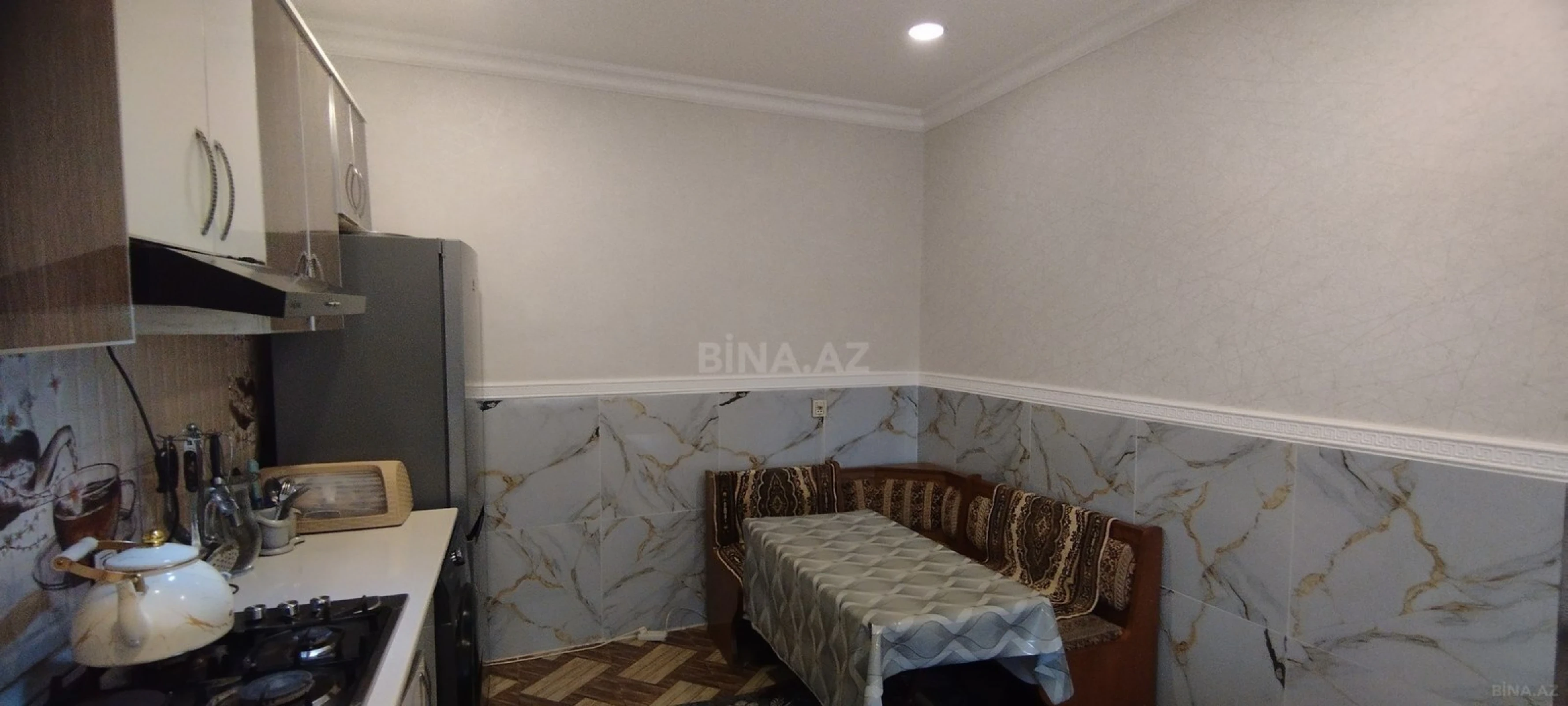 Satılır 6 otaqlı həyət evi 270 m²