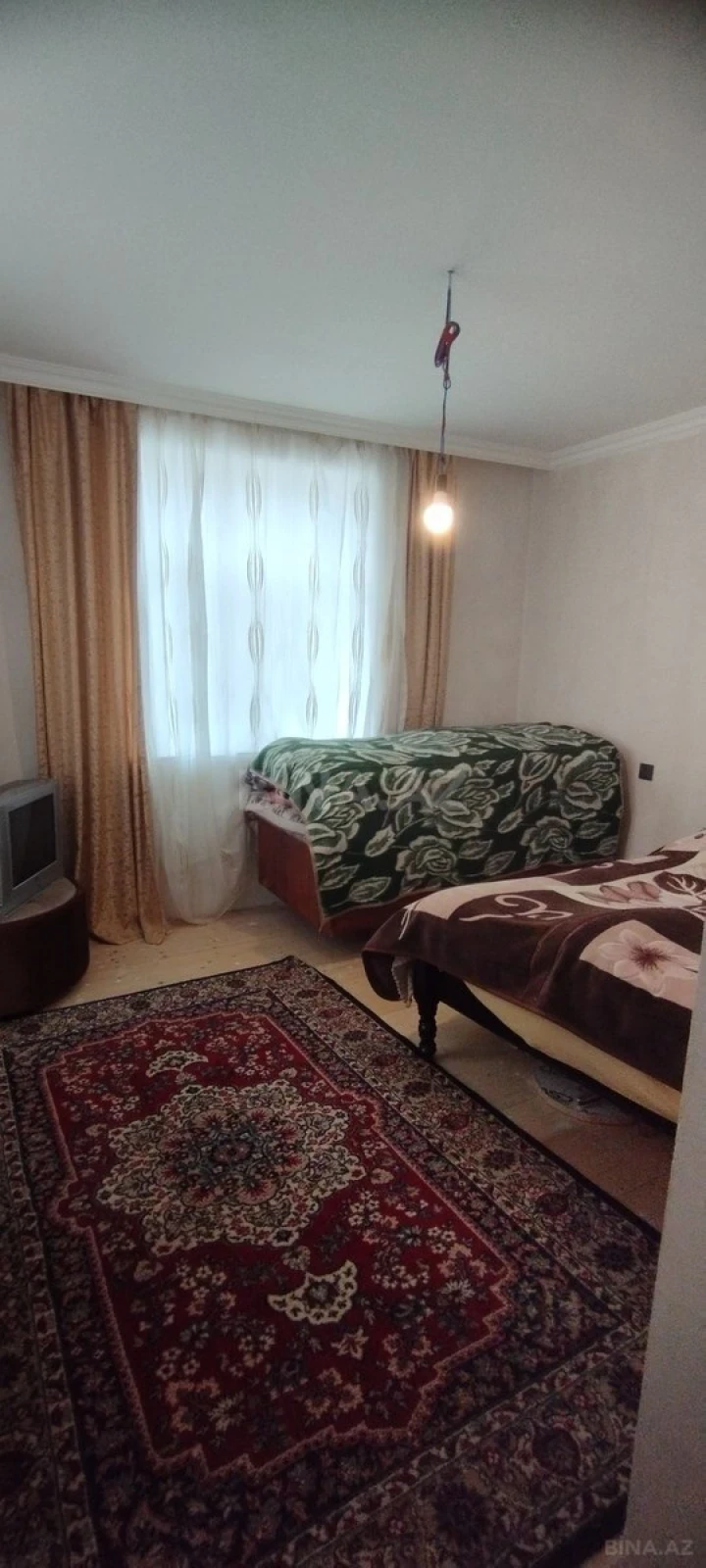 Satılır 6 otaqlı həyət evi 270 m²