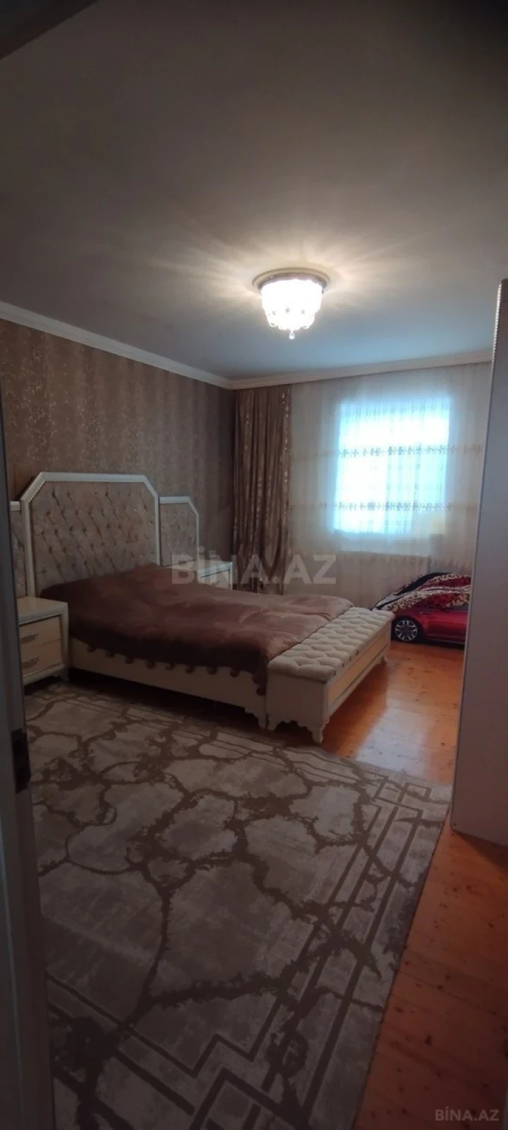 Satılır 6 otaqlı həyət evi 270 m²