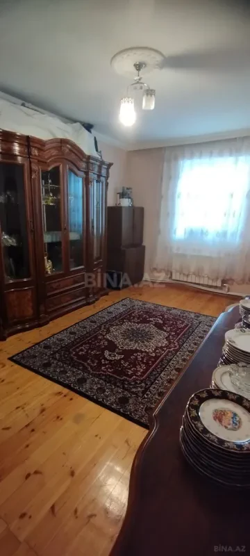 Satılır 6 otaqlı həyət evi 270 m²