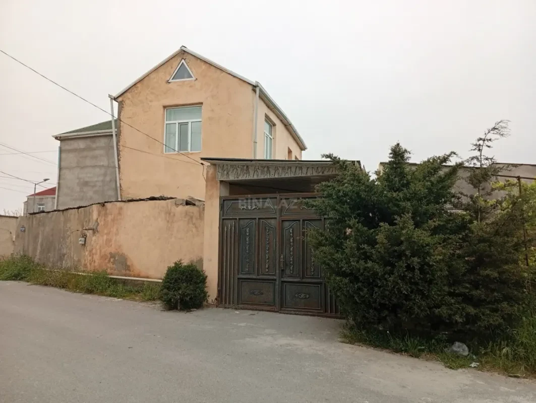 Satılır 6 otaqlı həyət evi 270 m²