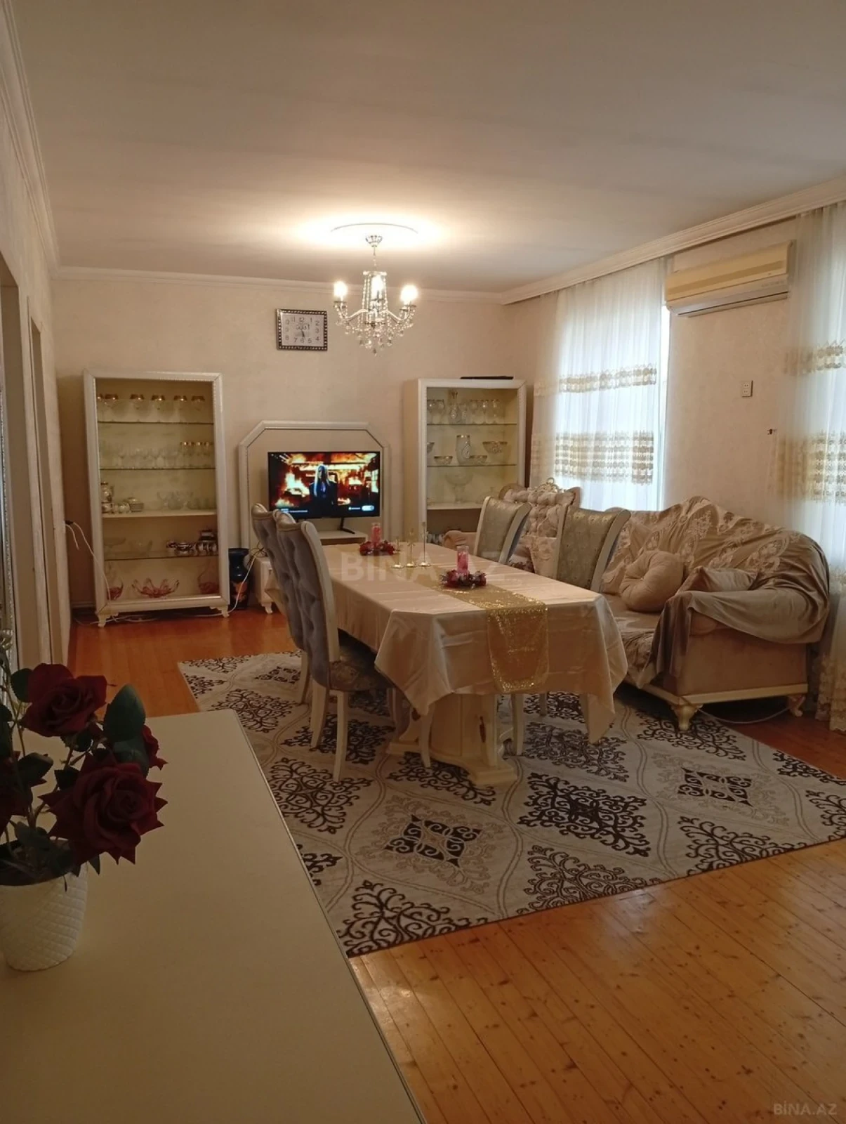Satılır 6 otaqlı həyət evi 270 m²