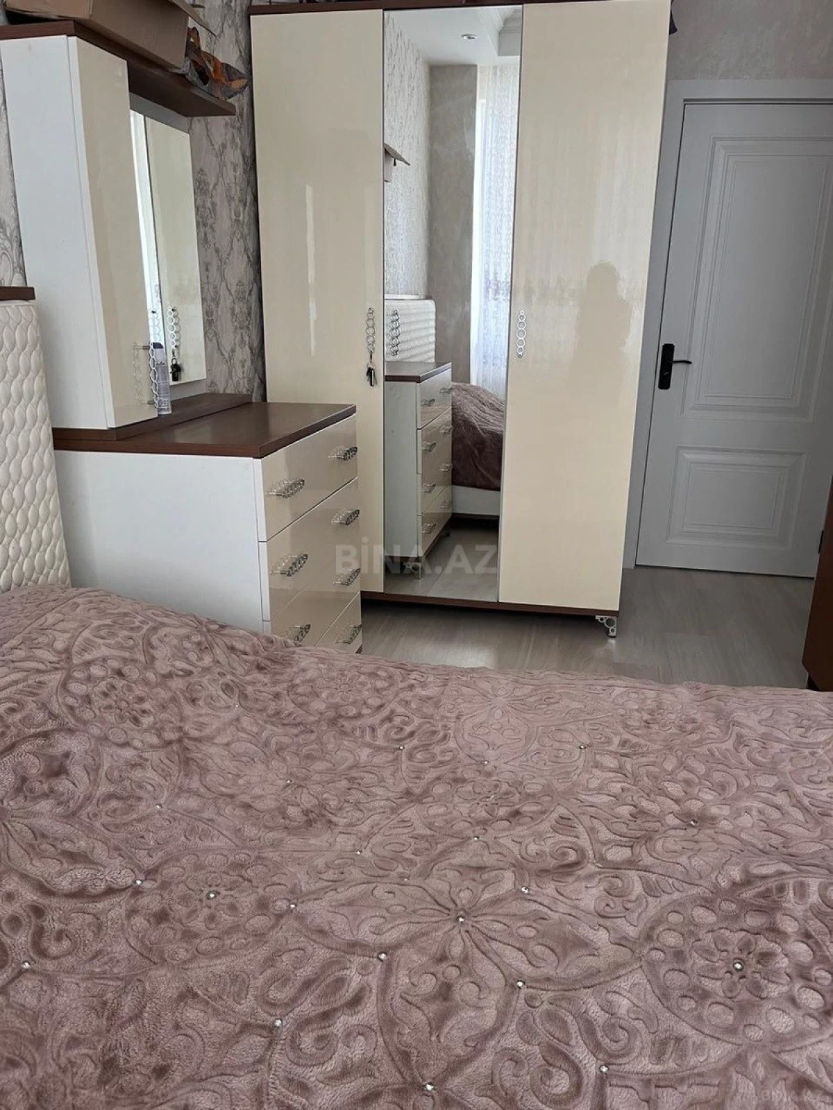 Kirayə verilir 2 otaqlı mənzil 50 m²