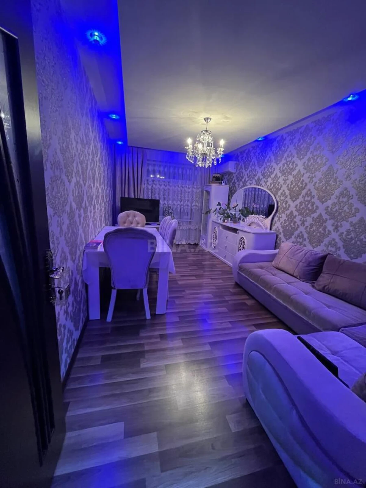 Satılır 2 otaqlı mənzil 65 m²