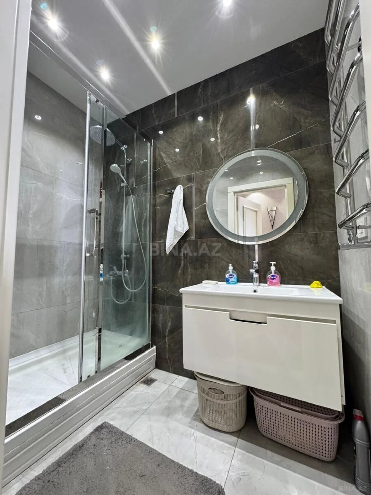 Satılır 3 otaqlı mənzil 146 m²