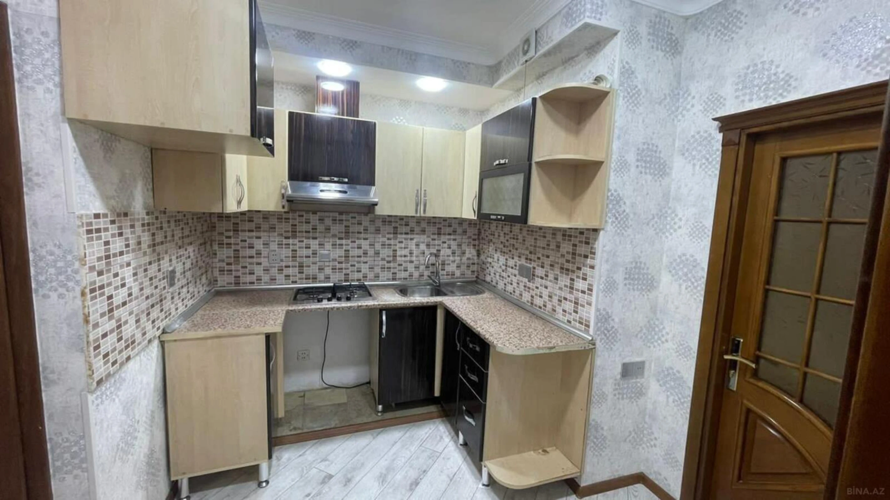 Satılır 2 otaqlı mənzil 65 m²