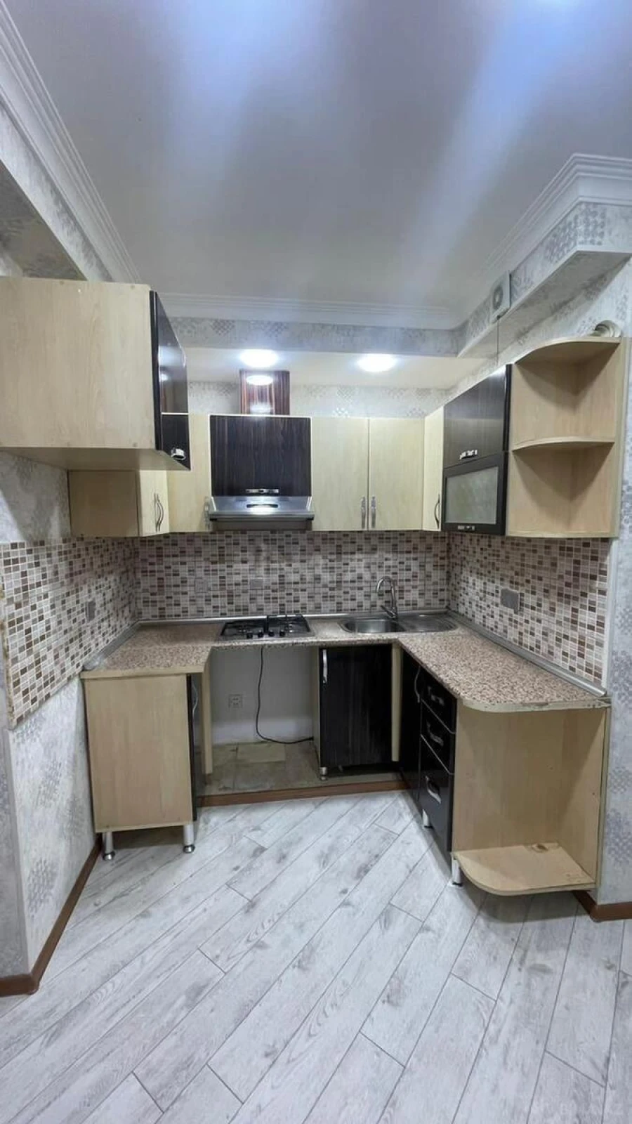 Satılır 2 otaqlı mənzil 65 m²