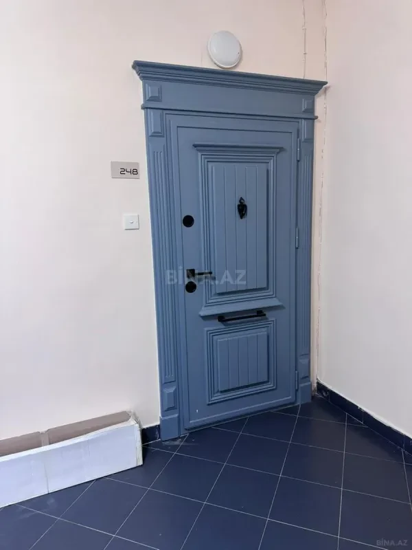 Satılır 4 otaqlı mənzil 160 m²