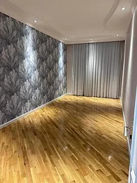 Satılır 4 otaqlı mənzil 160 m²