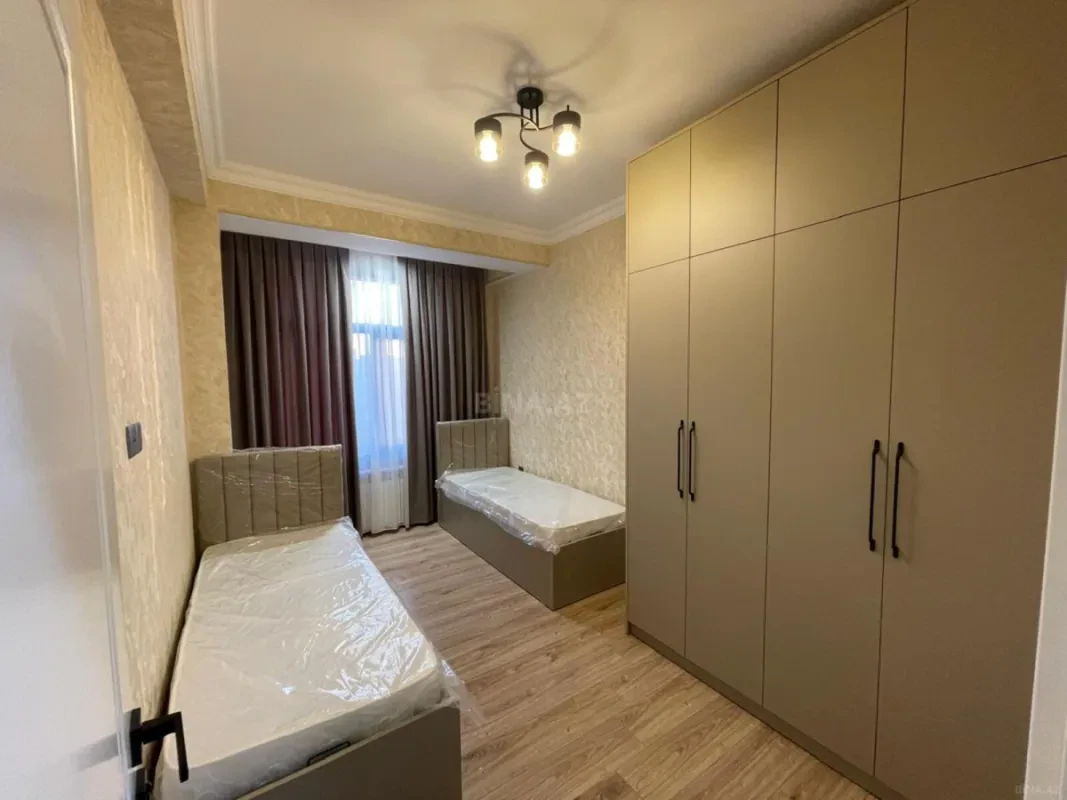 Satılır 3 otaqlı mənzil 98 m²