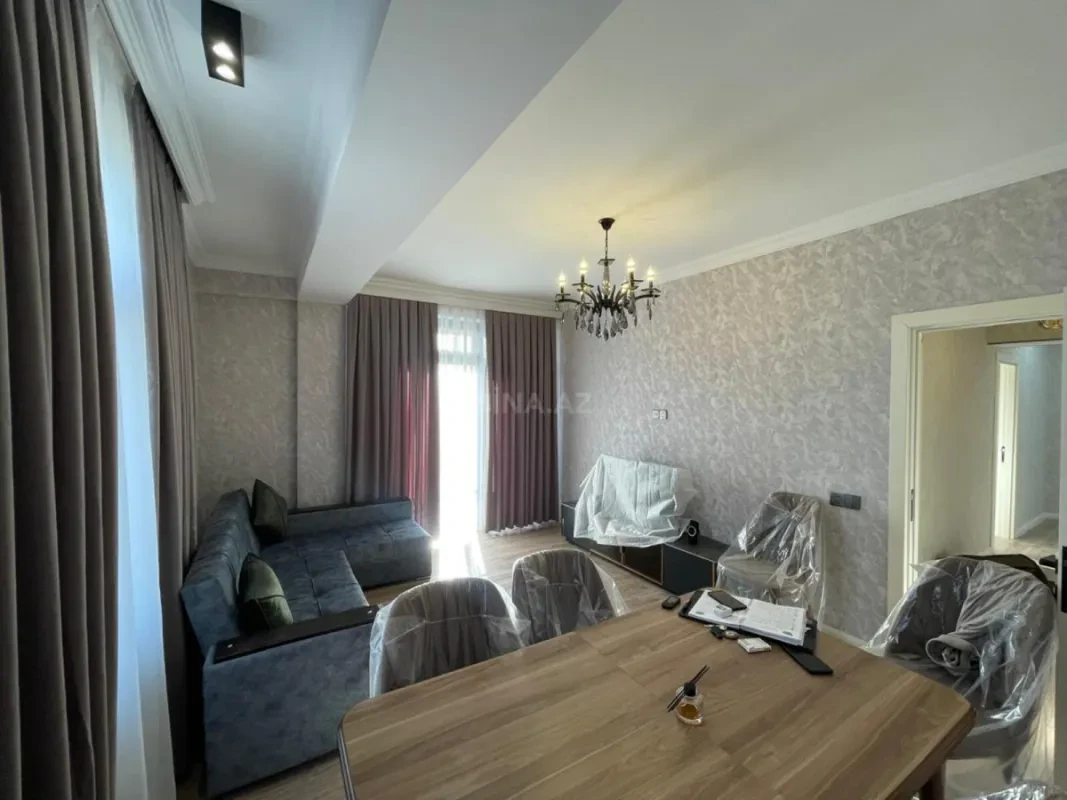 Satılır 3 otaqlı mənzil 98 m²