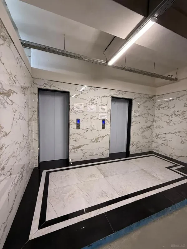 Satılır 3 otaqlı mənzil 98 m²