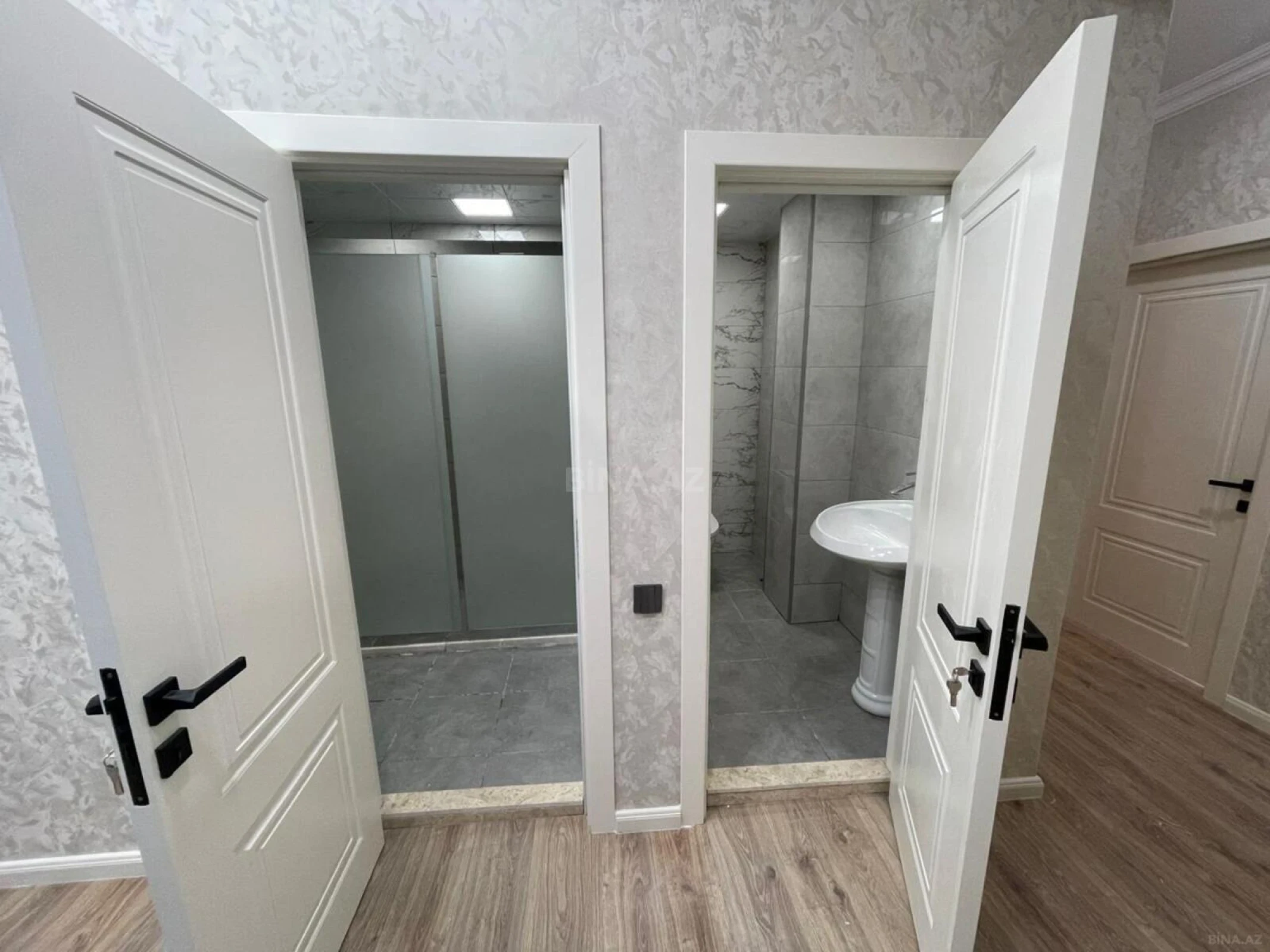 Satılır 3 otaqlı mənzil 98 m²