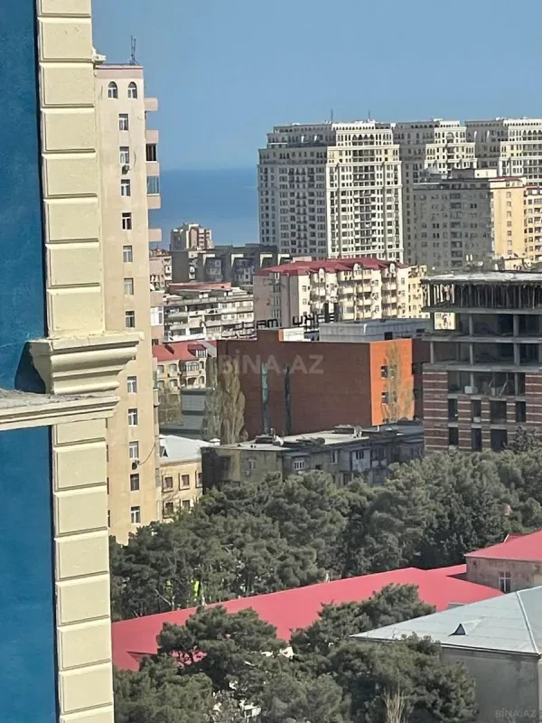 Satılır 3 otaqlı mənzil 98 m²