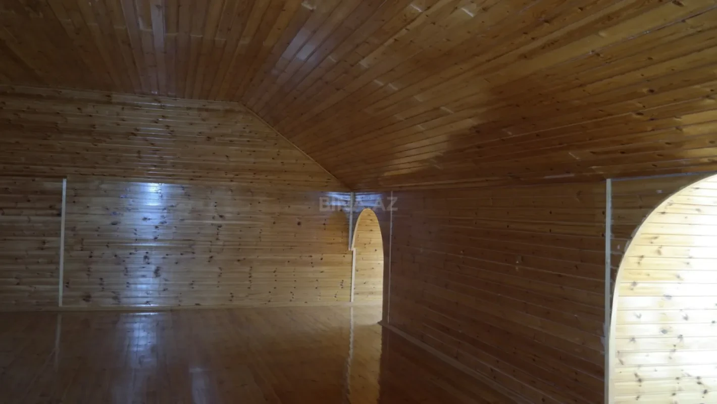 Satılır 8 otaqlı həyət evi 311 m²