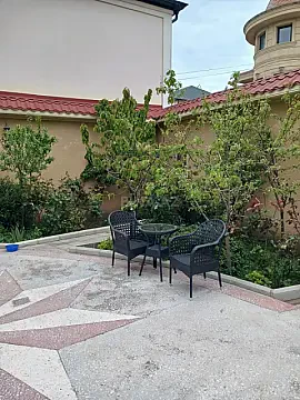 Satılır 9 otaqlı həyət evi 800 m²