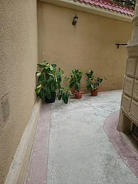Satılır 9 otaqlı həyət evi 800 m²